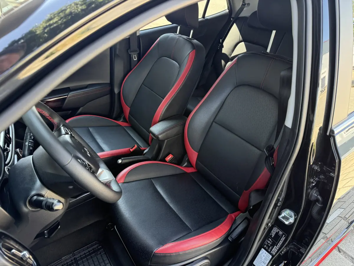 1.0 DPi GT-Line Navi/Apple/Camera