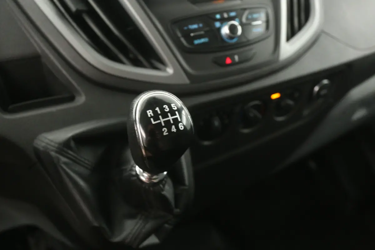 2.0 TDCI L2H2 | Airco | Cruise | Camera | 3 Zits | Trekhaak | Carplay | Navi