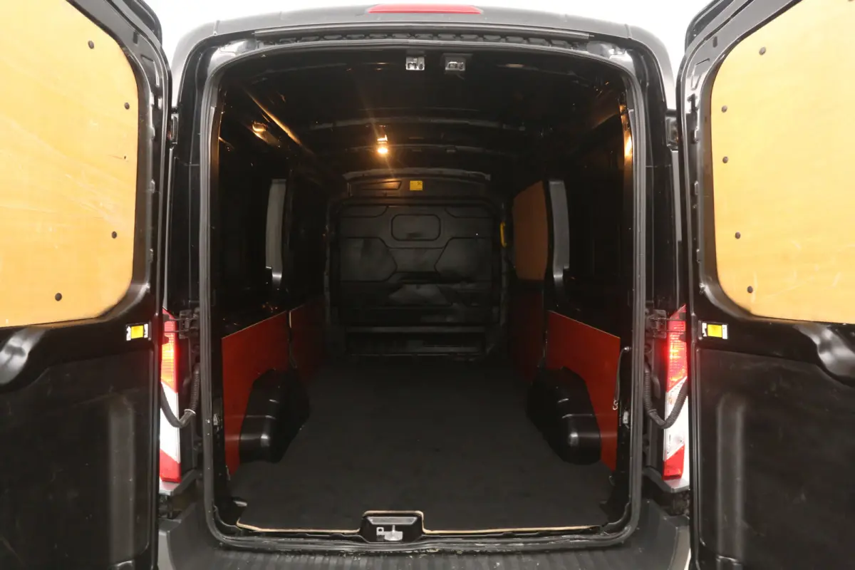 2.0 TDCI L2H2 | Airco | Cruise | Camera | 3 Zits | Trekhaak | Carplay | Navi