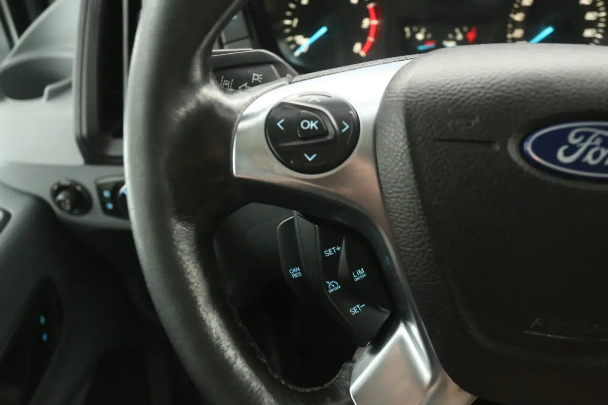 2.0 TDCI L2H2 | Airco | Cruise | Camera | 3 Zits | Trekhaak | Carplay | Navi
