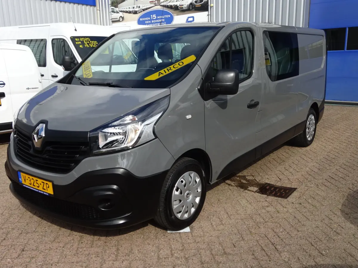 1.6 dCi T29 L2H1 DUBBELE CABINE 6 PERSOONS AIRCO NAVIGATIE