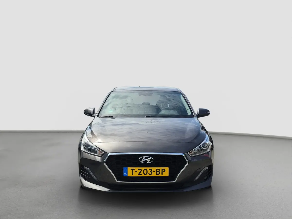 1.0 T-GDI Comfort Stoel + Stuurverwarming | Camera | Parkeersensoren | Full map navigatie | Carplay/android auto |