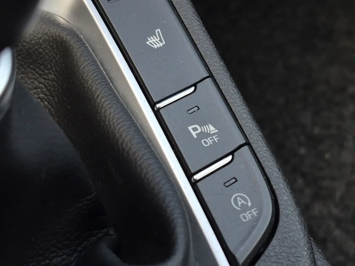 1.0 T-GDI Comfort Stoel + Stuurverwarming | Camera | Parkeersensoren | Full map navigatie | Carplay/android auto |