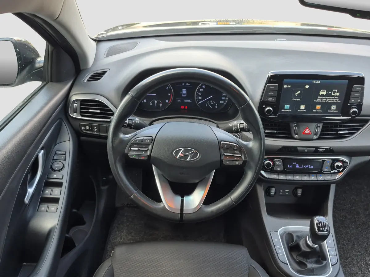 1.0 T-GDI Comfort Stoel + Stuurverwarming | Camera | Parkeersensoren | Full map navigatie | Carplay/android auto |