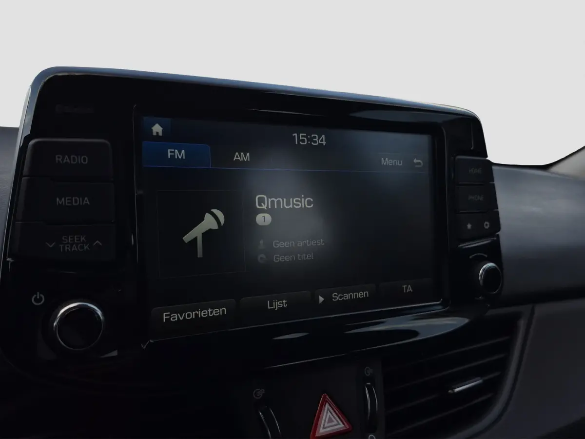 1.0 T-GDI Comfort Stoel + Stuurverwarming | Camera | Parkeersensoren | Full map navigatie | Carplay/android auto |
