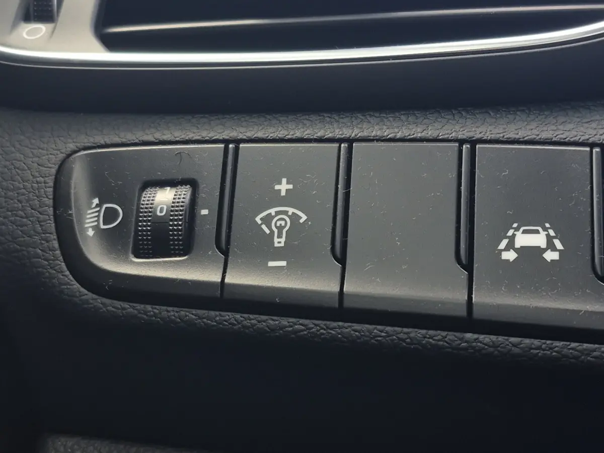 1.0 T-GDI Comfort Stoel + Stuurverwarming | Camera | Parkeersensoren | Full map navigatie | Carplay/android auto |