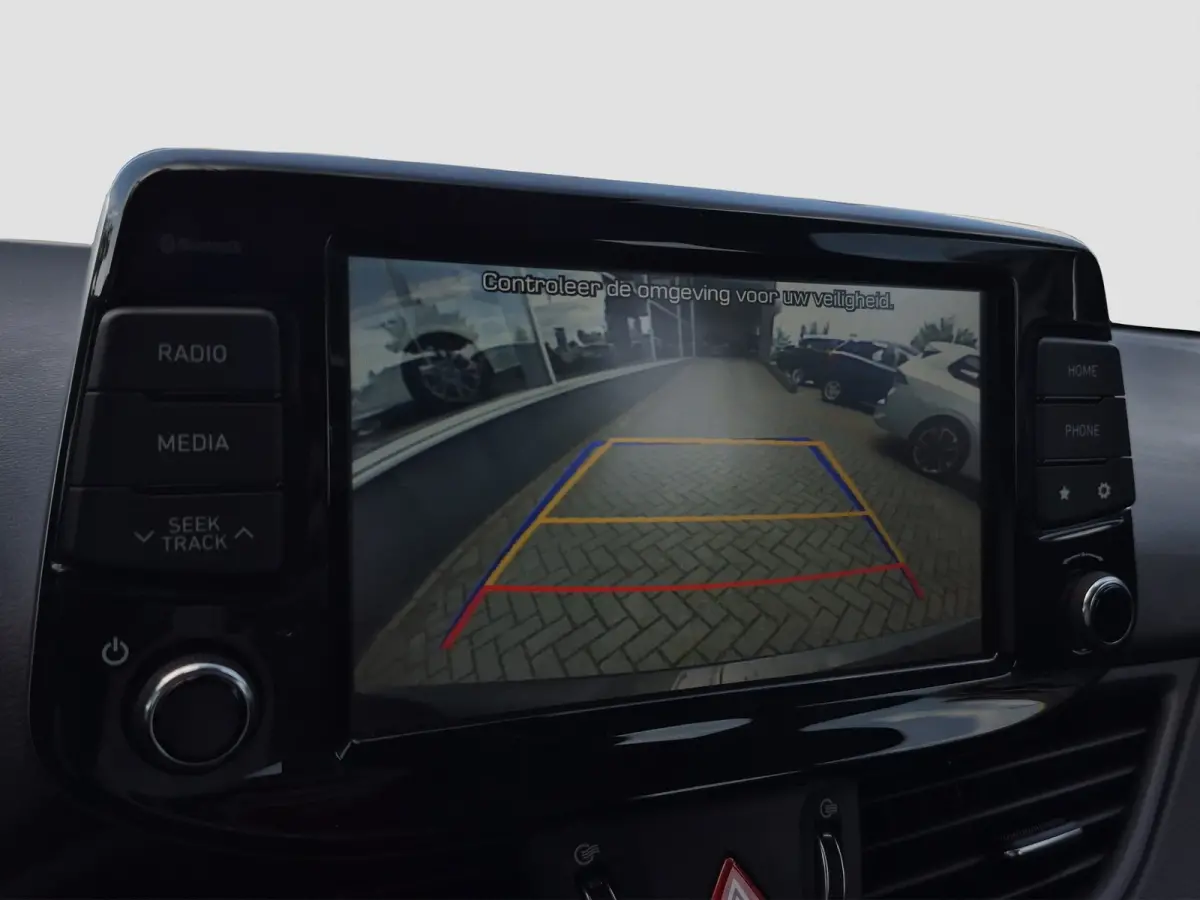 1.0 T-GDI Comfort Stoel + Stuurverwarming | Camera | Parkeersensoren | Full map navigatie | Carplay/android auto |