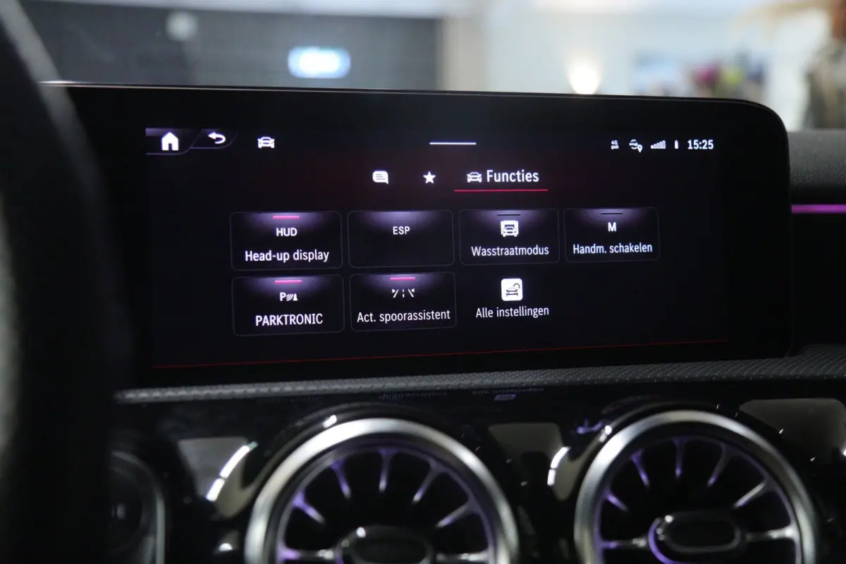 250 e AMG Line PANO/360CAM/HUD/ACC/BLINDSPOT/KEYLESS/VOL