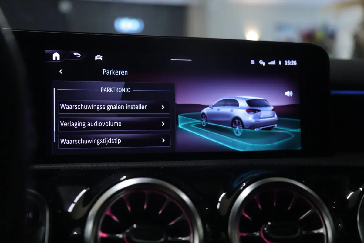 250 e AMG Line PANO/360CAM/HUD/ACC/BLINDSPOT/KEYLESS/VOL