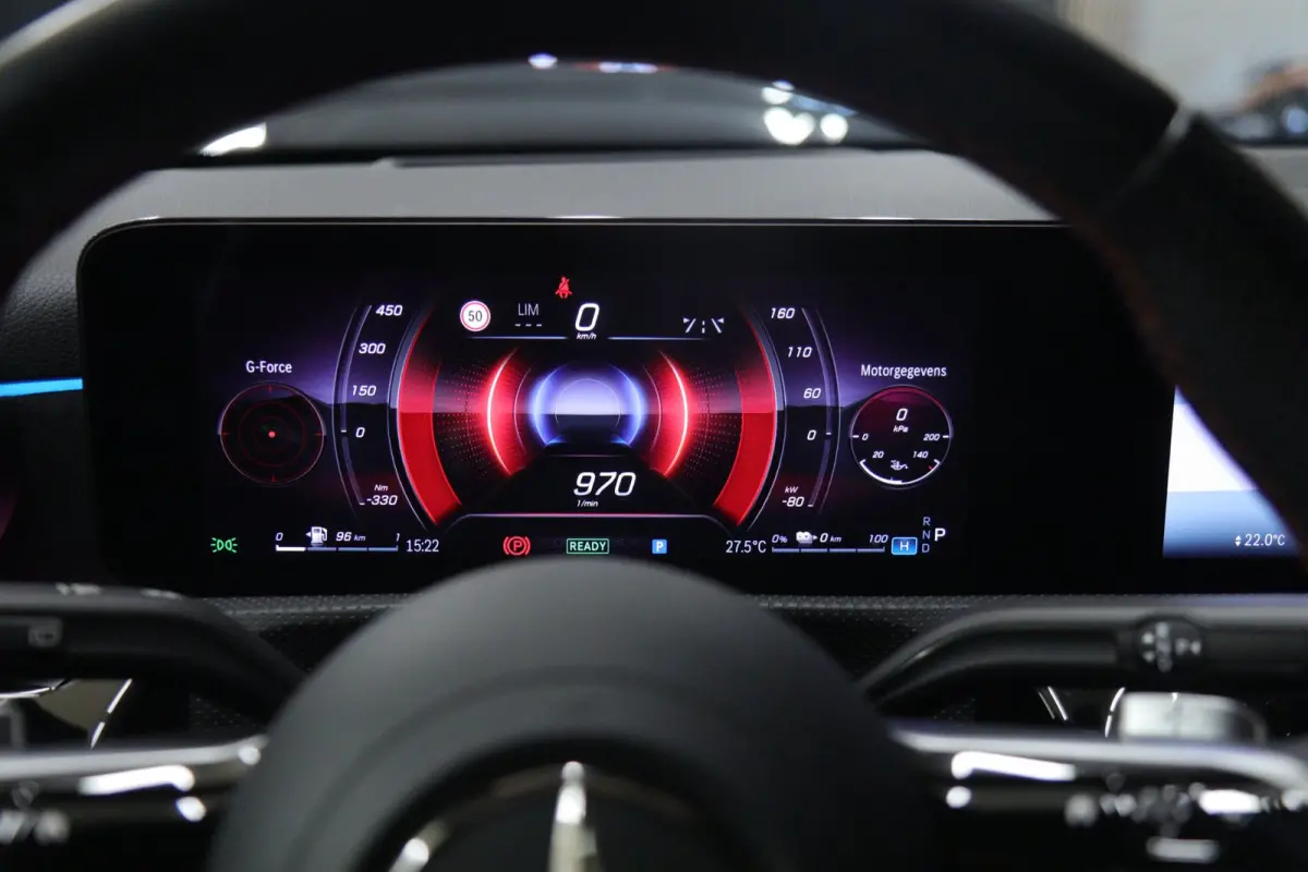 250 e AMG Line PANO/360CAM/HUD/ACC/BLINDSPOT/KEYLESS/VOL
