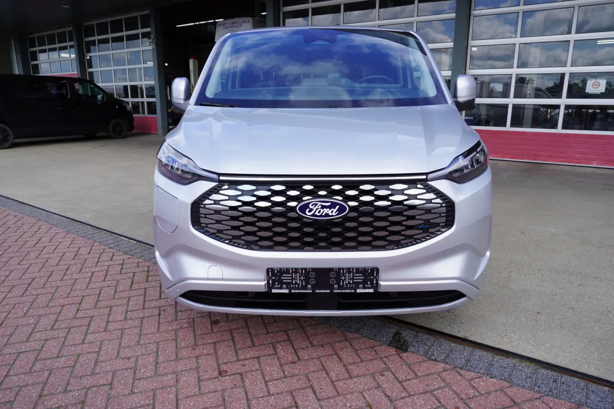 Cust. 340 L2H1 Limited 71 kWh 218PK Automaat nr. V089 | Airco | Adap.Cruise | Navi | camera