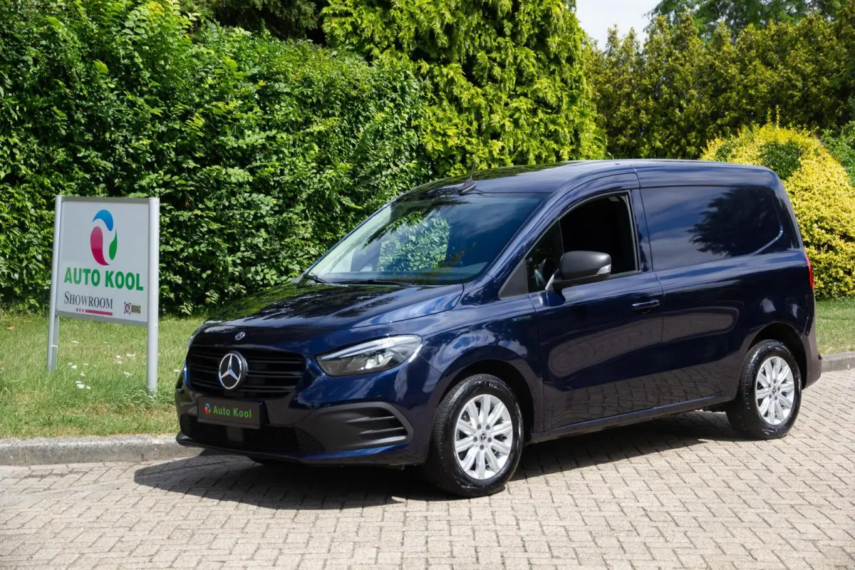L1 Pro 51 kWh 11.000KM. MBUX / CARPLAY