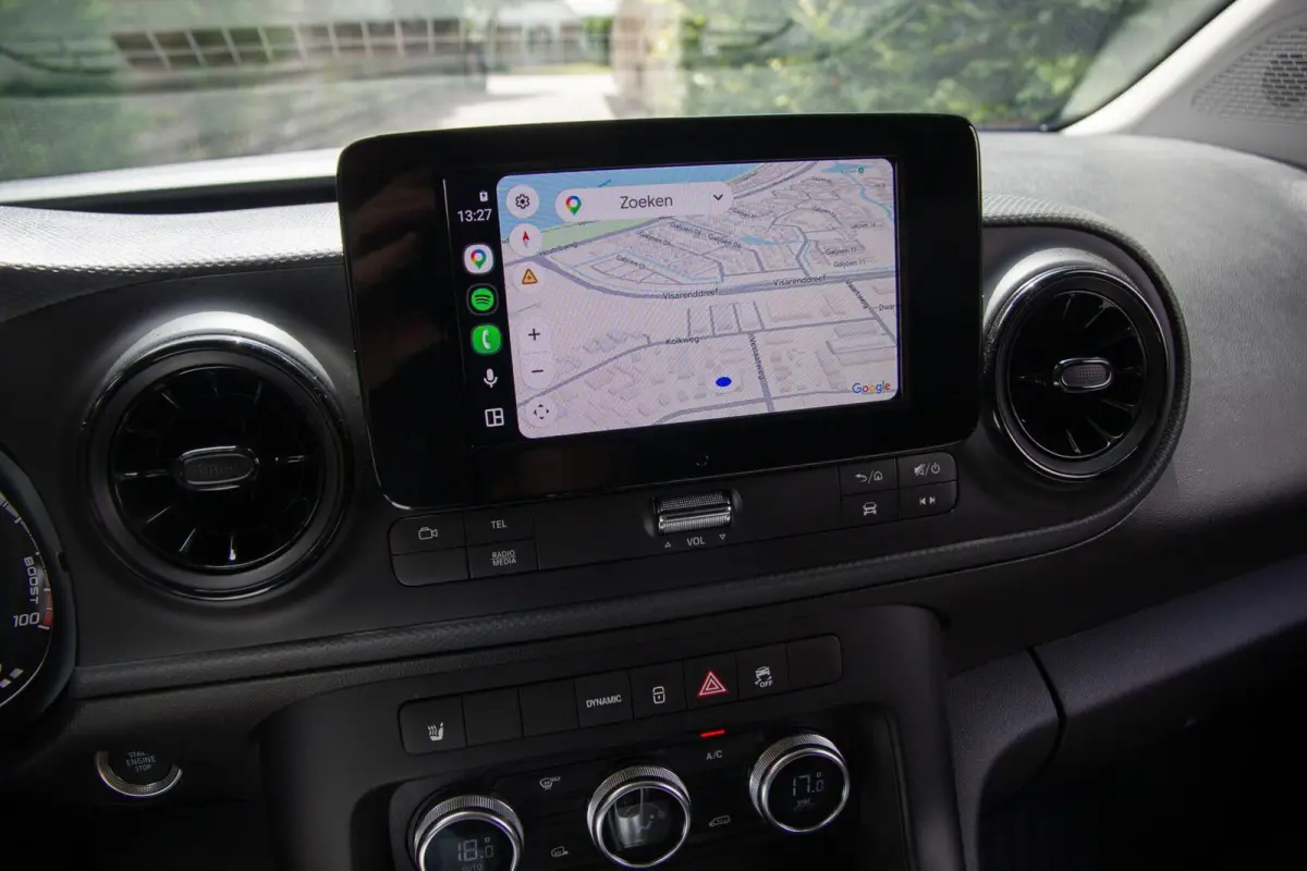 L1 Pro 51 kWh 11.000KM. MBUX / CARPLAY