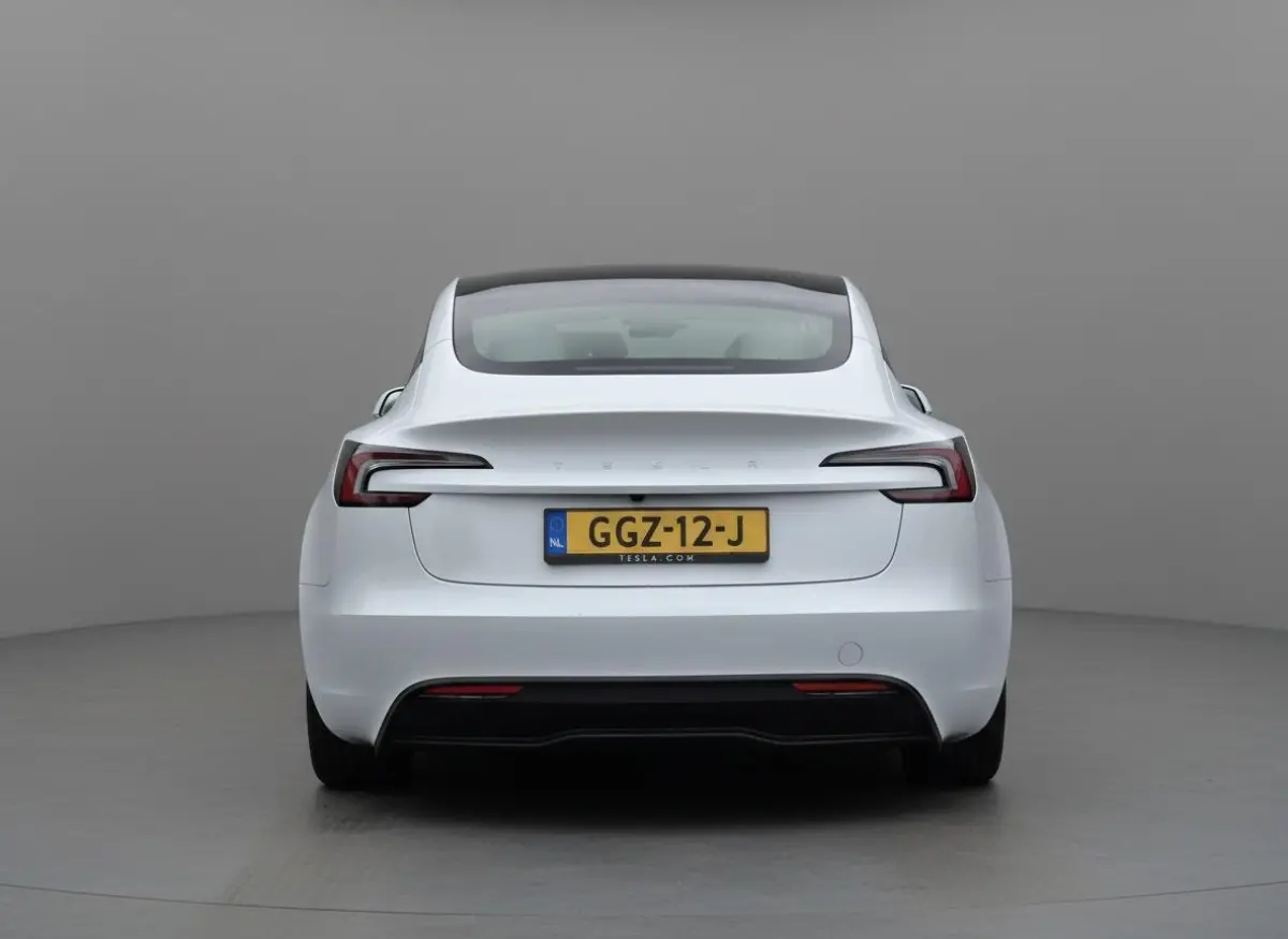 RWD 60kWh | Trekhaak | Premium interieur