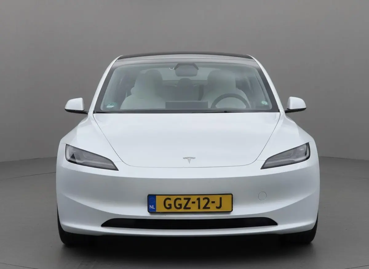 RWD 60kWh | Trekhaak | Premium interieur