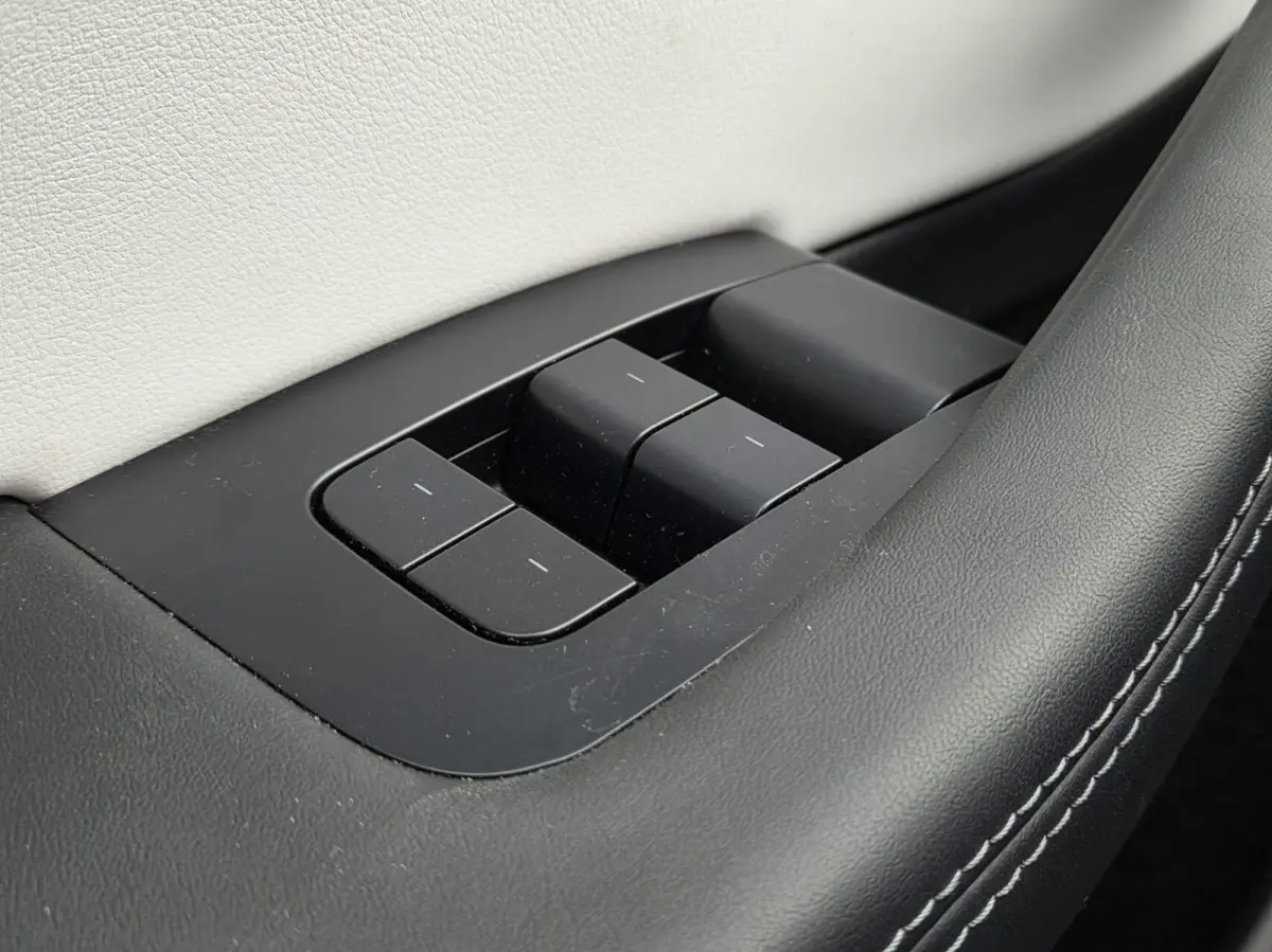 RWD 60kWh | Trekhaak | Premium interieur