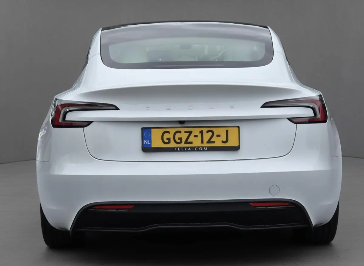 RWD 60kWh | Trekhaak | Premium interieur