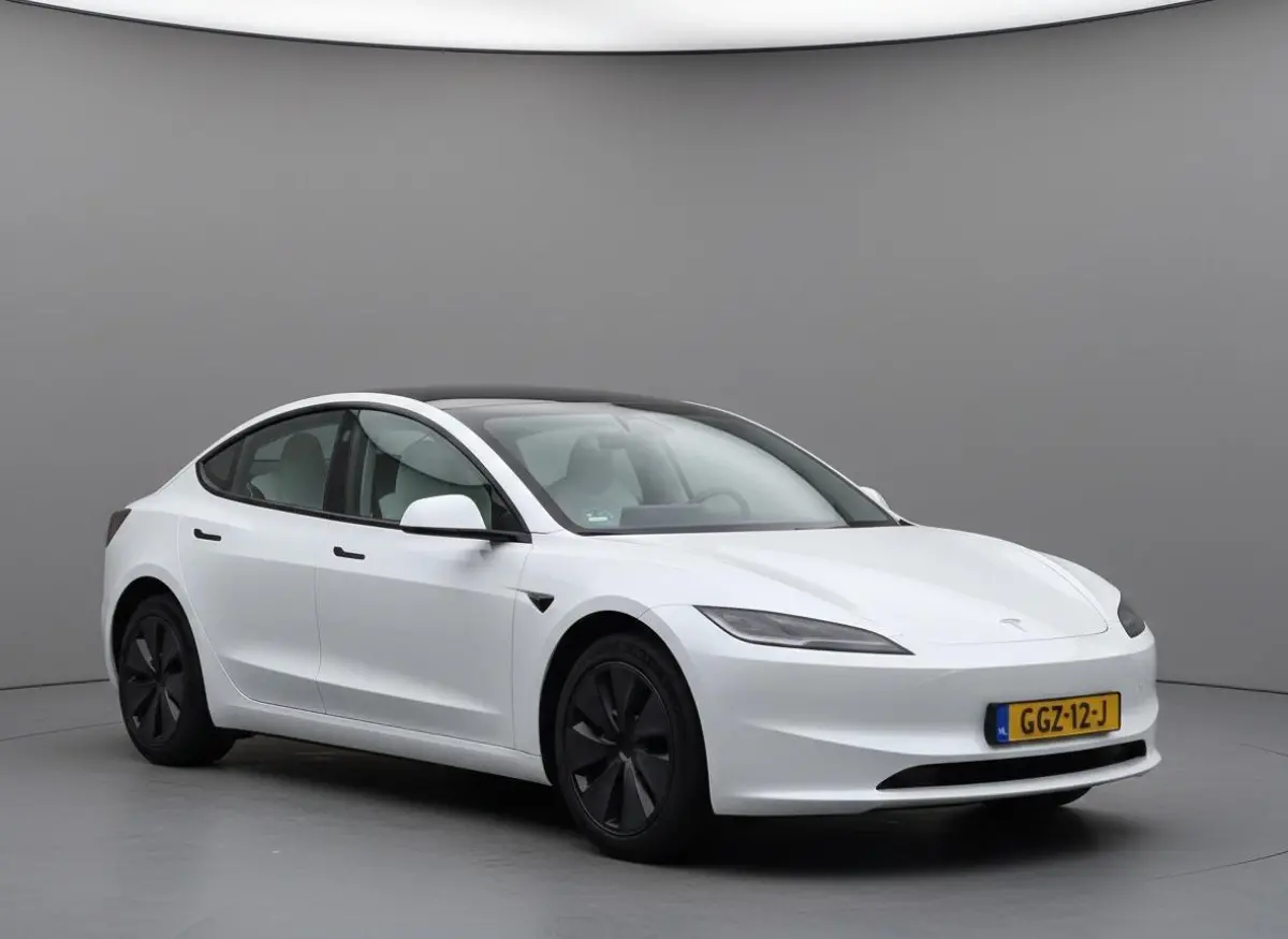 RWD 60kWh | Trekhaak | Premium interieur