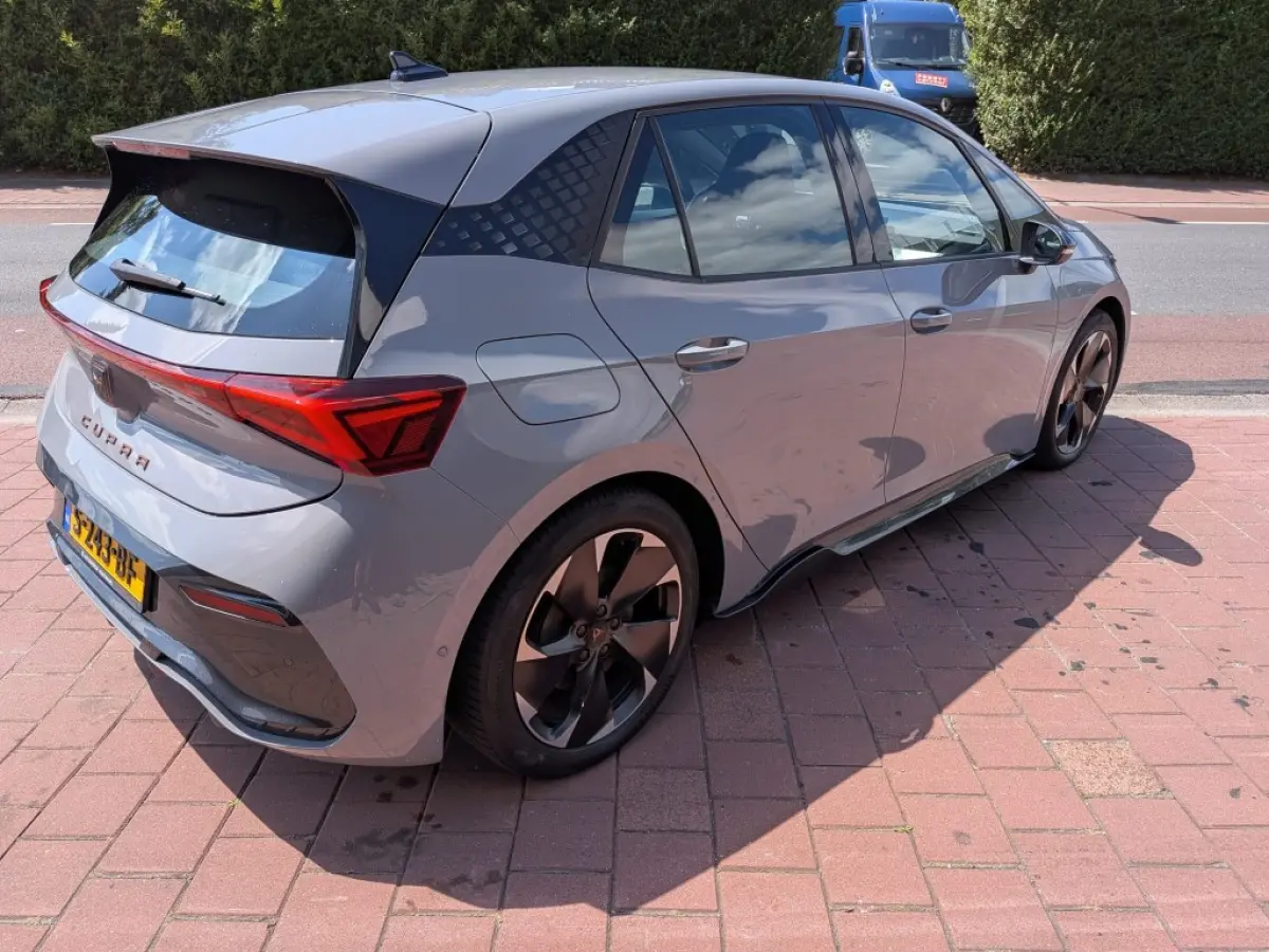 Business 62 kWh