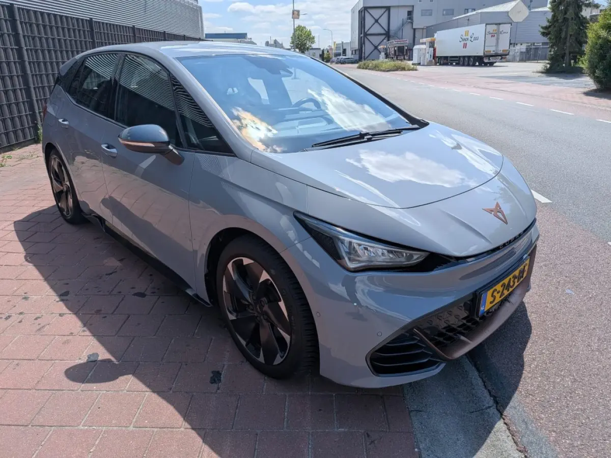 Business 62 kWh