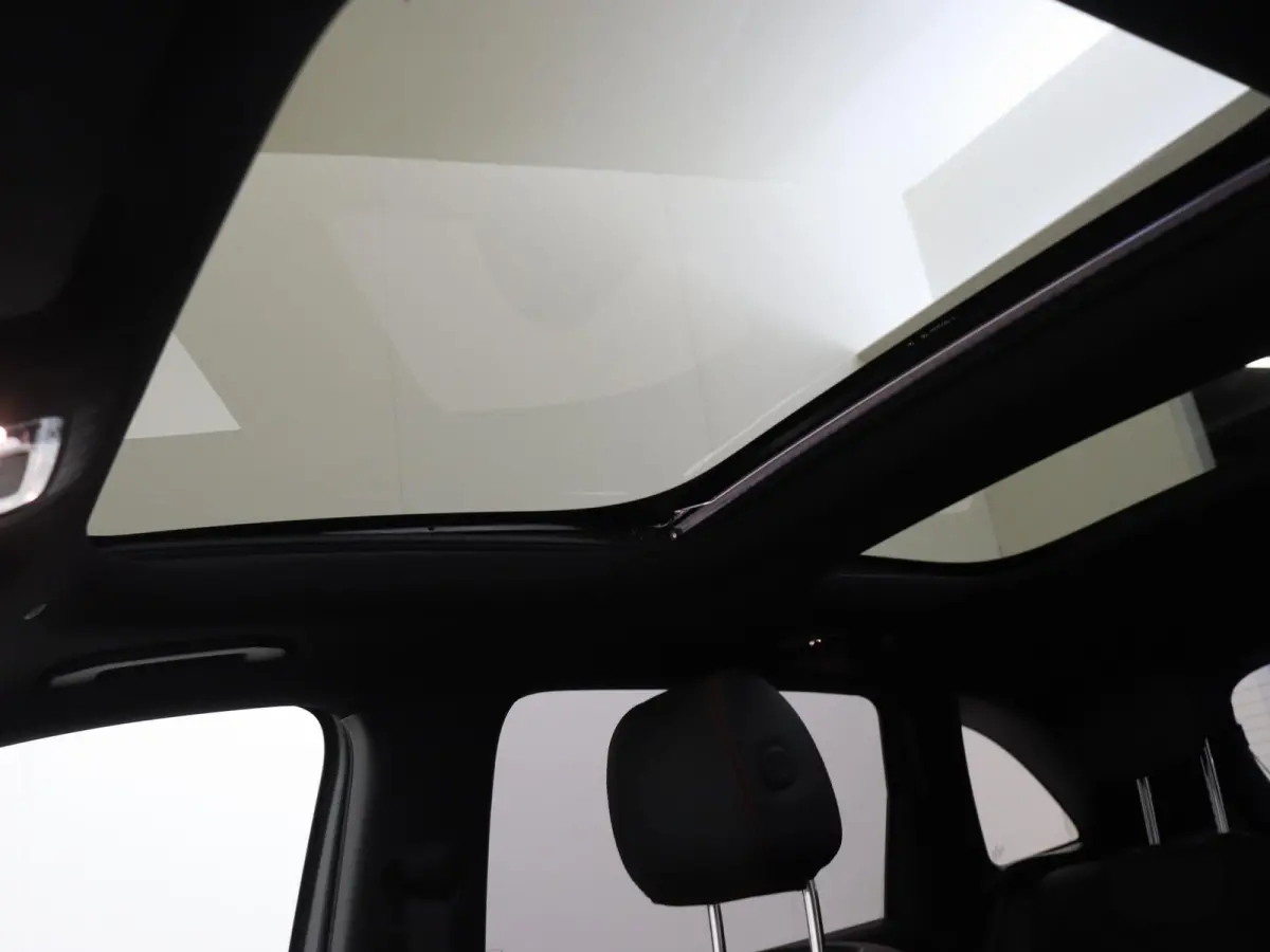 250e Business Solution AMG-Line / Panaroma-dak / Night-Pakket / 360Graden-Camera / Trekhaak /