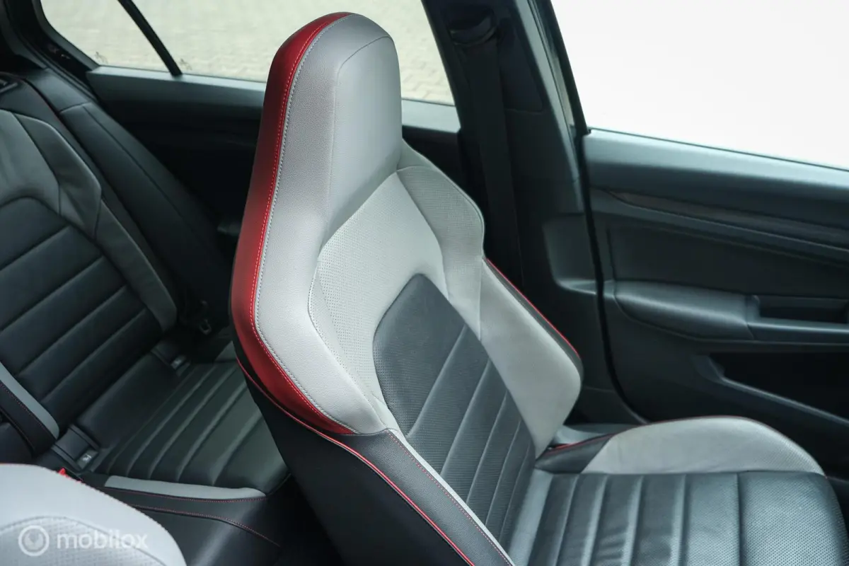 2.0 TSI GTI | Virtual | Harman Kardon | Schuifdak | IQ LEd | ACC | HUD | Memory | Stoelverwarming en ventilatie | Camera | Trekhaak | Stuurwielverw. | VOL!