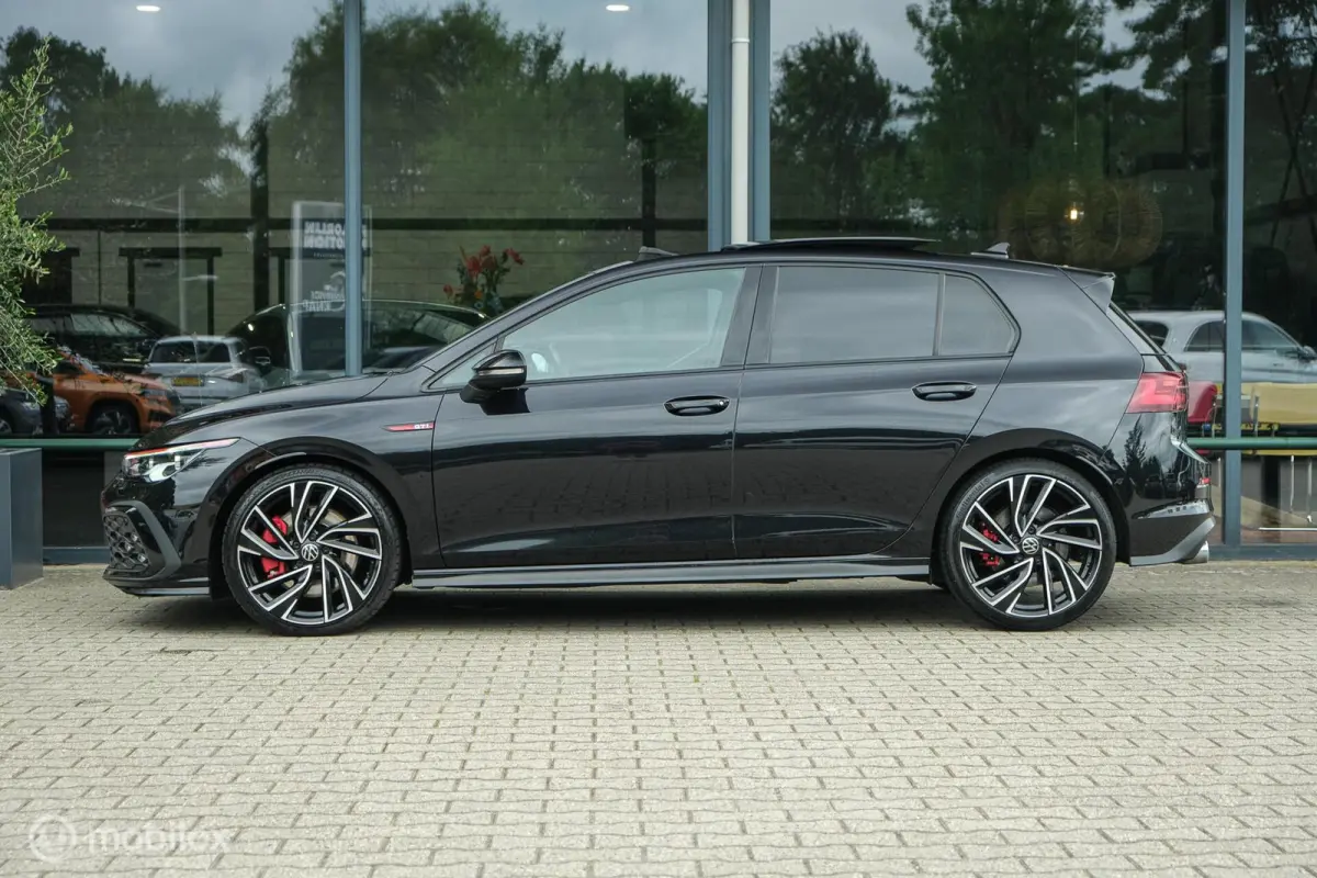 2.0 TSI GTI | Virtual | Harman Kardon | Schuifdak | IQ LEd | ACC | HUD | Memory | Stoelverwarming en ventilatie | Camera | Trekhaak | Stuurwielverw. | VOL!