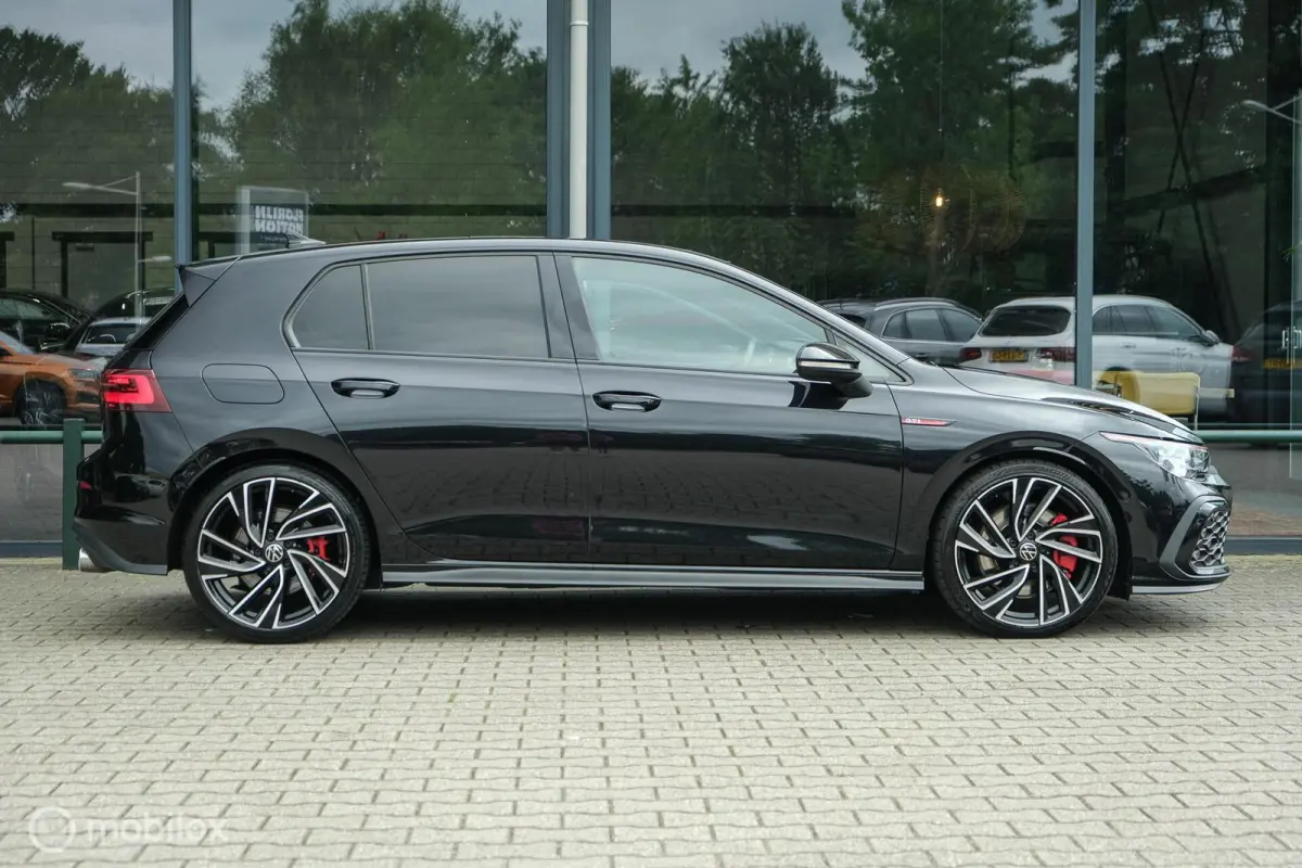 2.0 TSI GTI | Virtual | Harman Kardon | Schuifdak | IQ LEd | ACC | HUD | Memory | Stoelverwarming en ventilatie | Camera | Trekhaak | Stuurwielverw. | VOL!