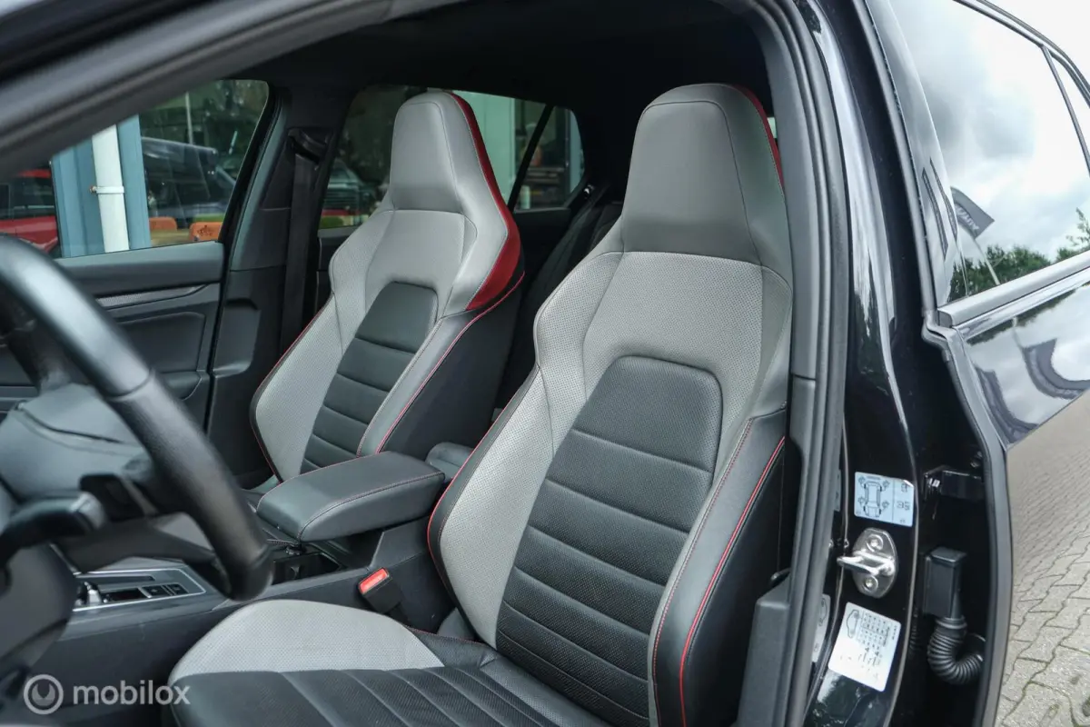 2.0 TSI GTI | Virtual | Harman Kardon | Schuifdak | IQ LEd | ACC | HUD | Memory | Stoelverwarming en ventilatie | Camera | Trekhaak | Stuurwielverw. | VOL!