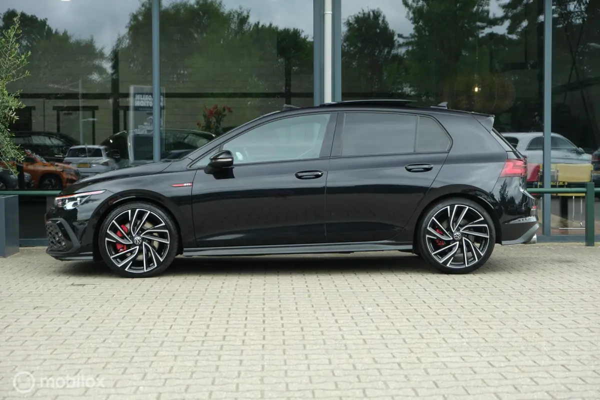 2.0 TSI GTI | Virtual | Harman Kardon | Schuifdak | IQ LEd | ACC | HUD | Memory | Stoelverwarming en ventilatie | Camera | Trekhaak | Stuurwielverw. | VOL!