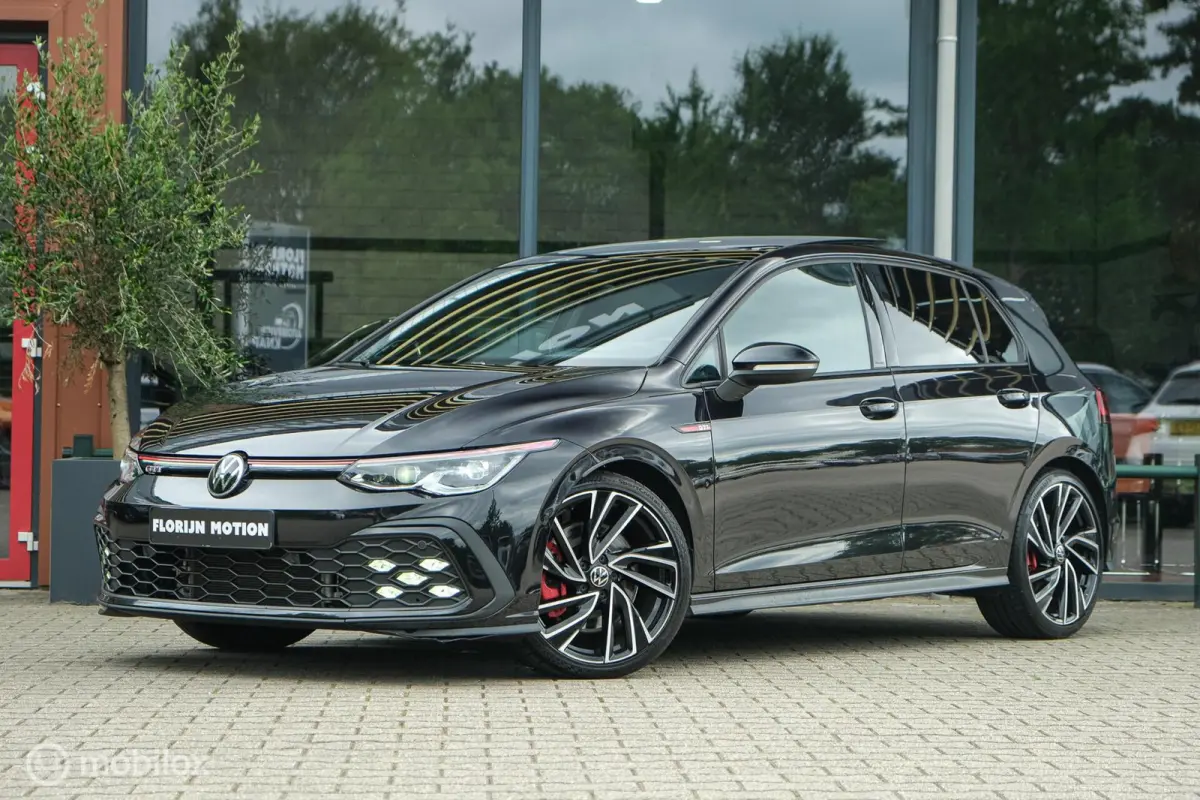 2.0 TSI GTI | Virtual | Harman Kardon | Schuifdak | IQ LEd | ACC | HUD | Memory | Stoelverwarming en ventilatie | Camera | Trekhaak | Stuurwielverw. | VOL!