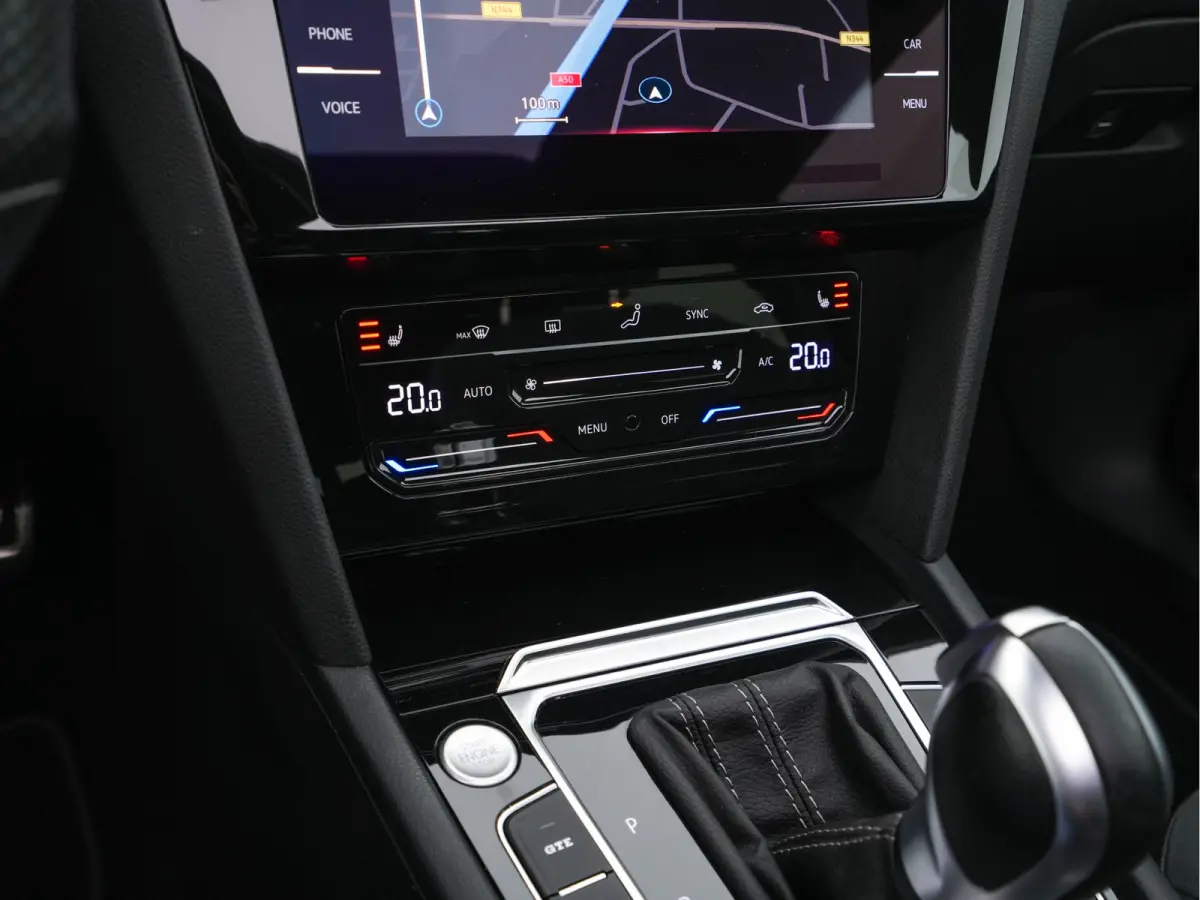 1.4 TSI eHybrid R-Line Business (Plug-in) {SoH-90%} (INCL-BTW) *PANO | LEATHER-ARTVELOURS | FULL-LED | CAMERA | ADAPTIVE-CRUISE | HEATED-SPORTSEATS | KEYLESS | NAVI-FULLMAP | PRIVACYGLASS | 