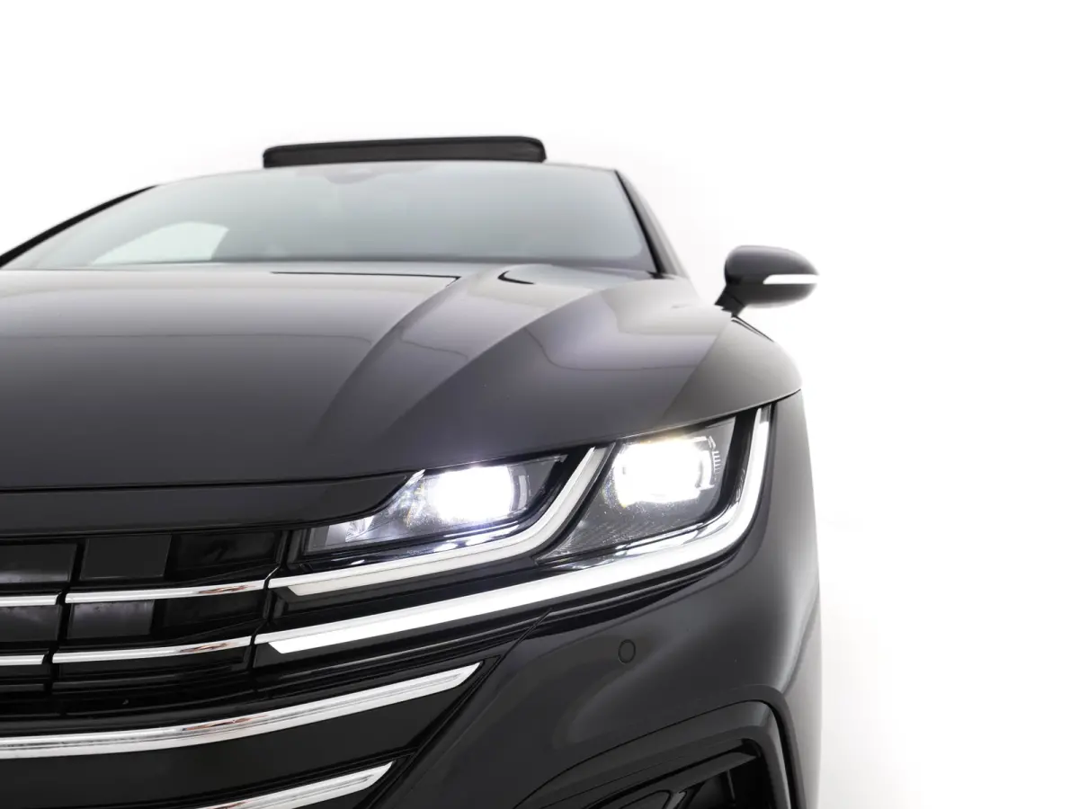 1.4 TSI eHybrid R-Line Business (Plug-in) {SoH-90%} (INCL-BTW) *PANO | LEATHER-ARTVELOURS | FULL-LED | CAMERA | ADAPTIVE-CRUISE | HEATED-SPORTSEATS | KEYLESS | NAVI-FULLMAP | PRIVACYGLASS | 
