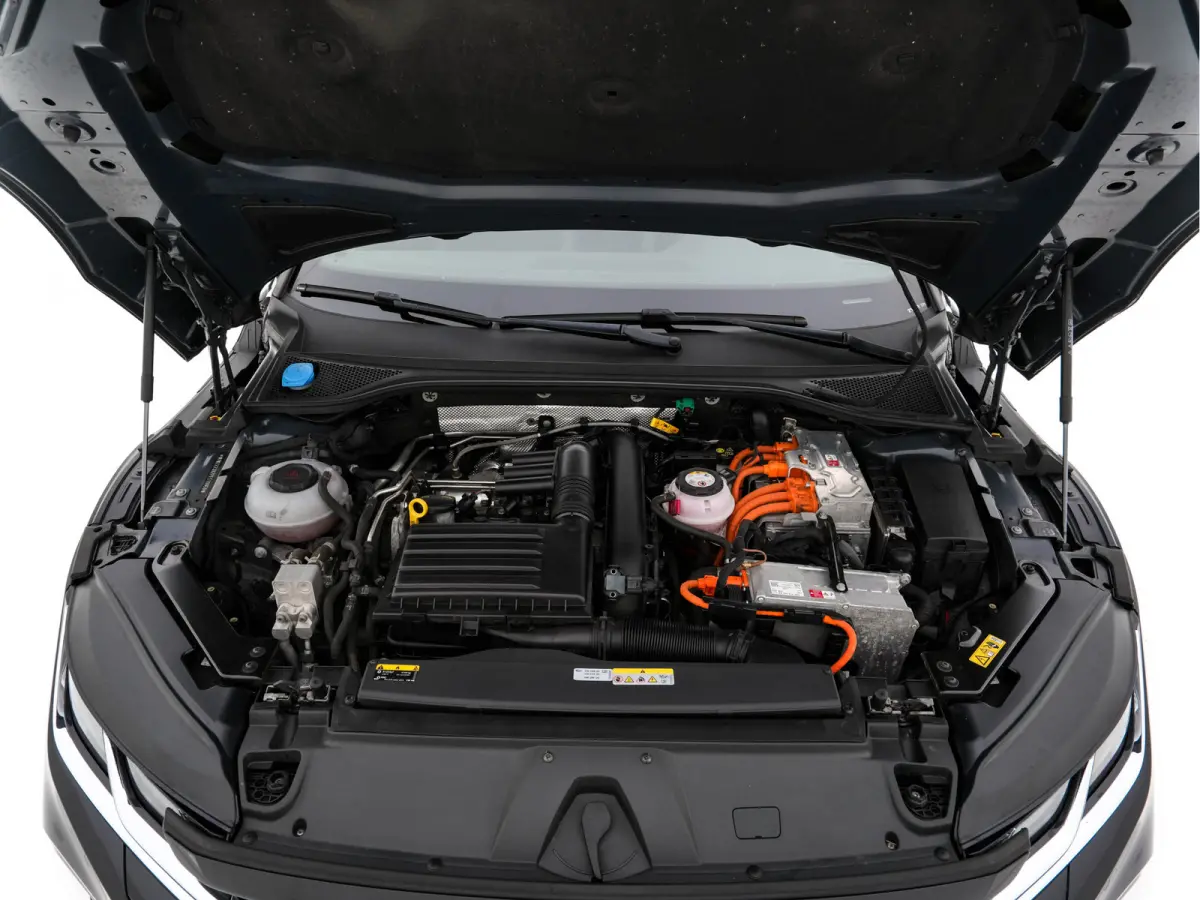 1.4 TSI eHybrid R-Line Business (Plug-in) {SoH-90%} (INCL-BTW) *PANO | LEATHER-ARTVELOURS | FULL-LED | CAMERA | ADAPTIVE-CRUISE | HEATED-SPORTSEATS | KEYLESS | NAVI-FULLMAP | PRIVACYGLASS | 