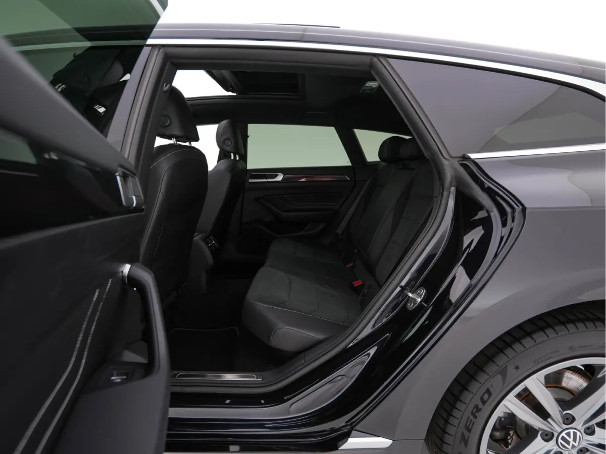 1.4 TSI eHybrid R-Line Business (Plug-in) {SoH-90%} (INCL-BTW) *PANO | LEATHER-ARTVELOURS | FULL-LED | CAMERA | ADAPTIVE-CRUISE | HEATED-SPORTSEATS | KEYLESS | NAVI-FULLMAP | PRIVACYGLASS | 
