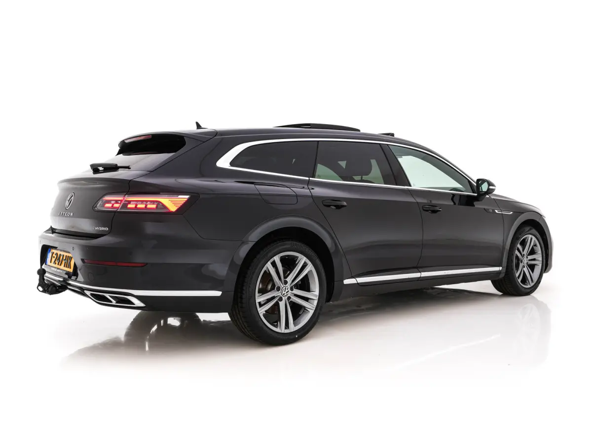 1.4 TSI eHybrid R-Line Business (Plug-in) {SoH-90%} (INCL-BTW) *PANO | LEATHER-ARTVELOURS | FULL-LED | CAMERA | ADAPTIVE-CRUISE | HEATED-SPORTSEATS | KEYLESS | NAVI-FULLMAP | PRIVACYGLASS | 