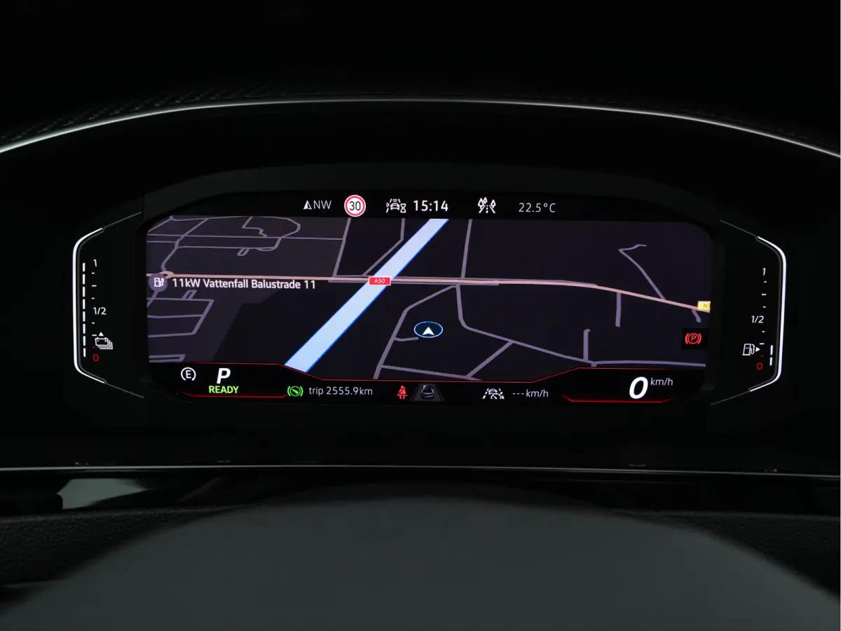 1.4 TSI eHybrid R-Line Business (Plug-in) {SoH-90%} (INCL-BTW) *PANO | LEATHER-ARTVELOURS | FULL-LED | CAMERA | ADAPTIVE-CRUISE | HEATED-SPORTSEATS | KEYLESS | NAVI-FULLMAP | PRIVACYGLASS | 