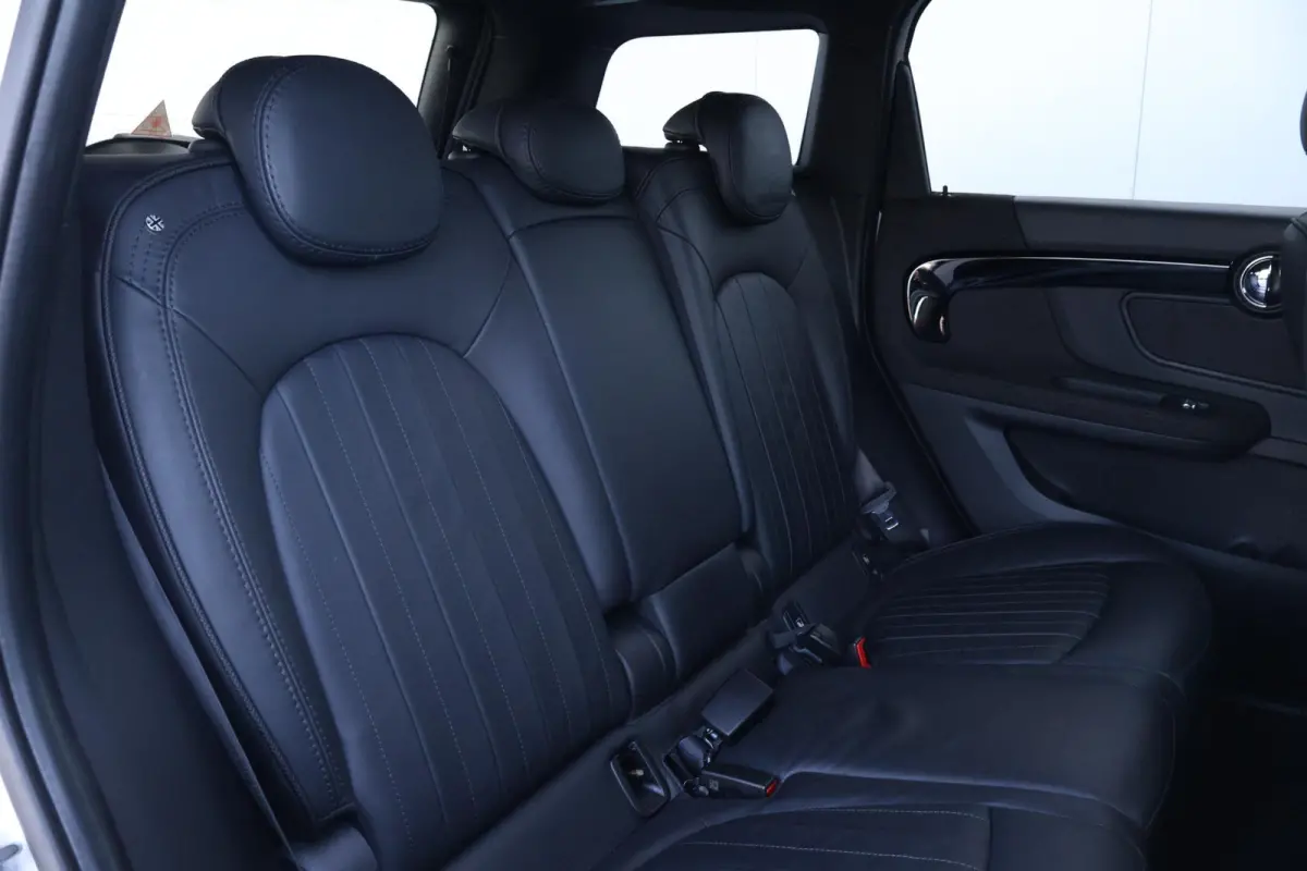 1.5 Cooper Chili | Comforttoegang | Yours Leder | Achteruitrijcamera | PDC | Visibility Package | Harman Kardon |