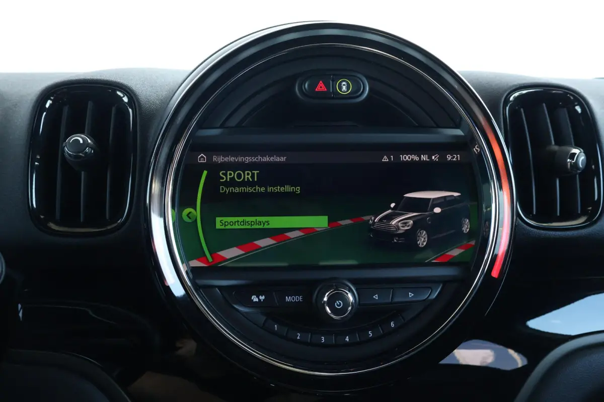 1.5 Cooper Chili | Comforttoegang | Yours Leder | Achteruitrijcamera | PDC | Visibility Package | Harman Kardon |