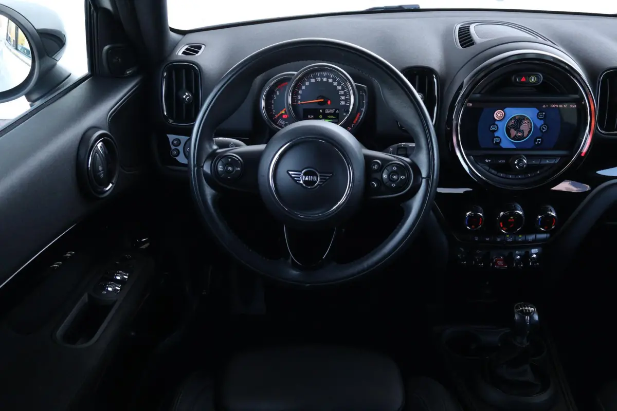 1.5 Cooper Chili | Comforttoegang | Yours Leder | Achteruitrijcamera | PDC | Visibility Package | Harman Kardon |