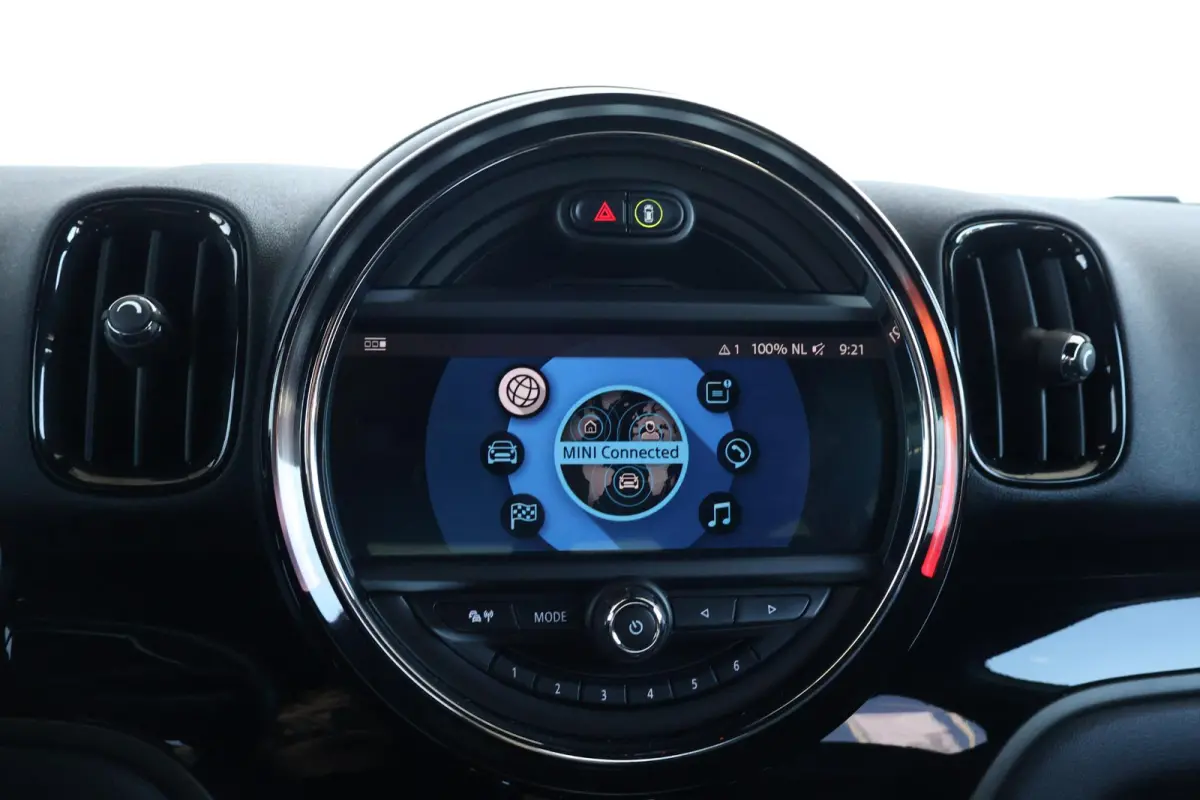 1.5 Cooper Chili | Comforttoegang | Yours Leder | Achteruitrijcamera | PDC | Visibility Package | Harman Kardon |