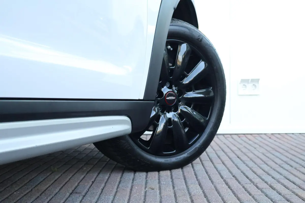1.5 Cooper Chili | Comforttoegang | Yours Leder | Achteruitrijcamera | PDC | Visibility Package | Harman Kardon |