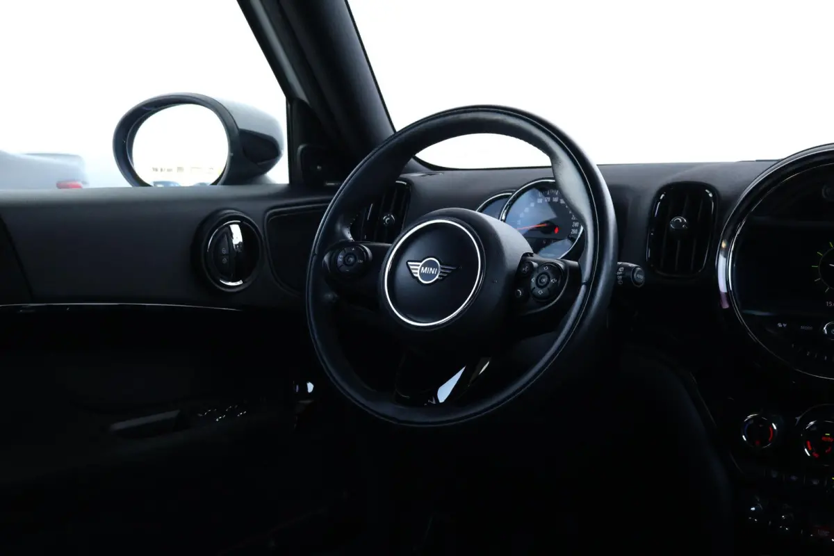 1.5 Cooper Chili | Comforttoegang | Yours Leder | Achteruitrijcamera | PDC | Visibility Package | Harman Kardon |