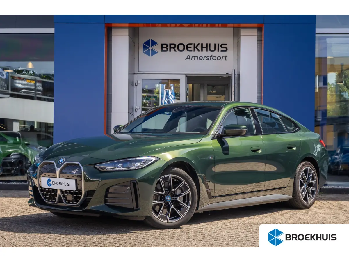 eDrive35 High Executive 70 kWh | M-sport | Cruise adaptief | Camera | Elektrisch bedienbare achterklep | Keyless entry/start | Parkeer assistent | Apple Carplay/Android Auto | Achteruitrijca