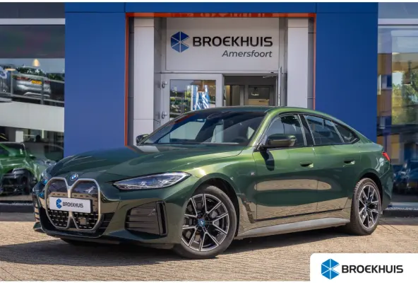 eDrive35 High Executive 70 kWh | M-sport | Cruise adaptief | Camera | Elektrisch bedienbare achterklep | Keyless entry/start | Parkeer assistent | Apple Carplay/Android Auto | Achteruitrijca