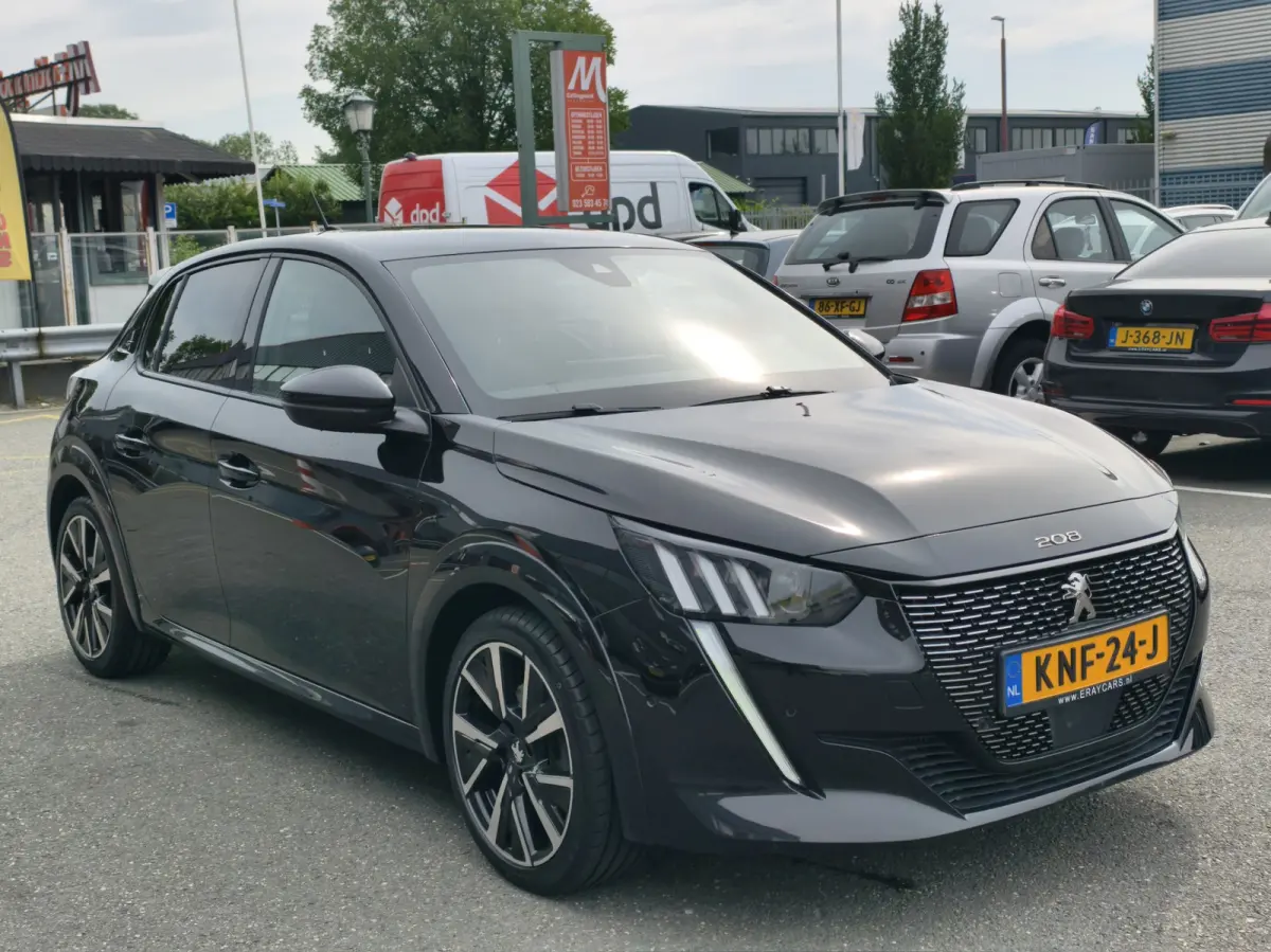 1.2 PureTech GT Pack\\AUTOMAAT\CAMERA\NAVI\CARPLY