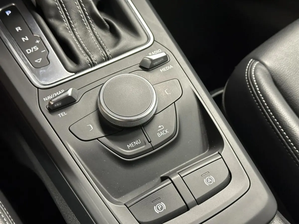 30 TFSI Sport S line AUTOMAAT-HALF LEER-CRUISE