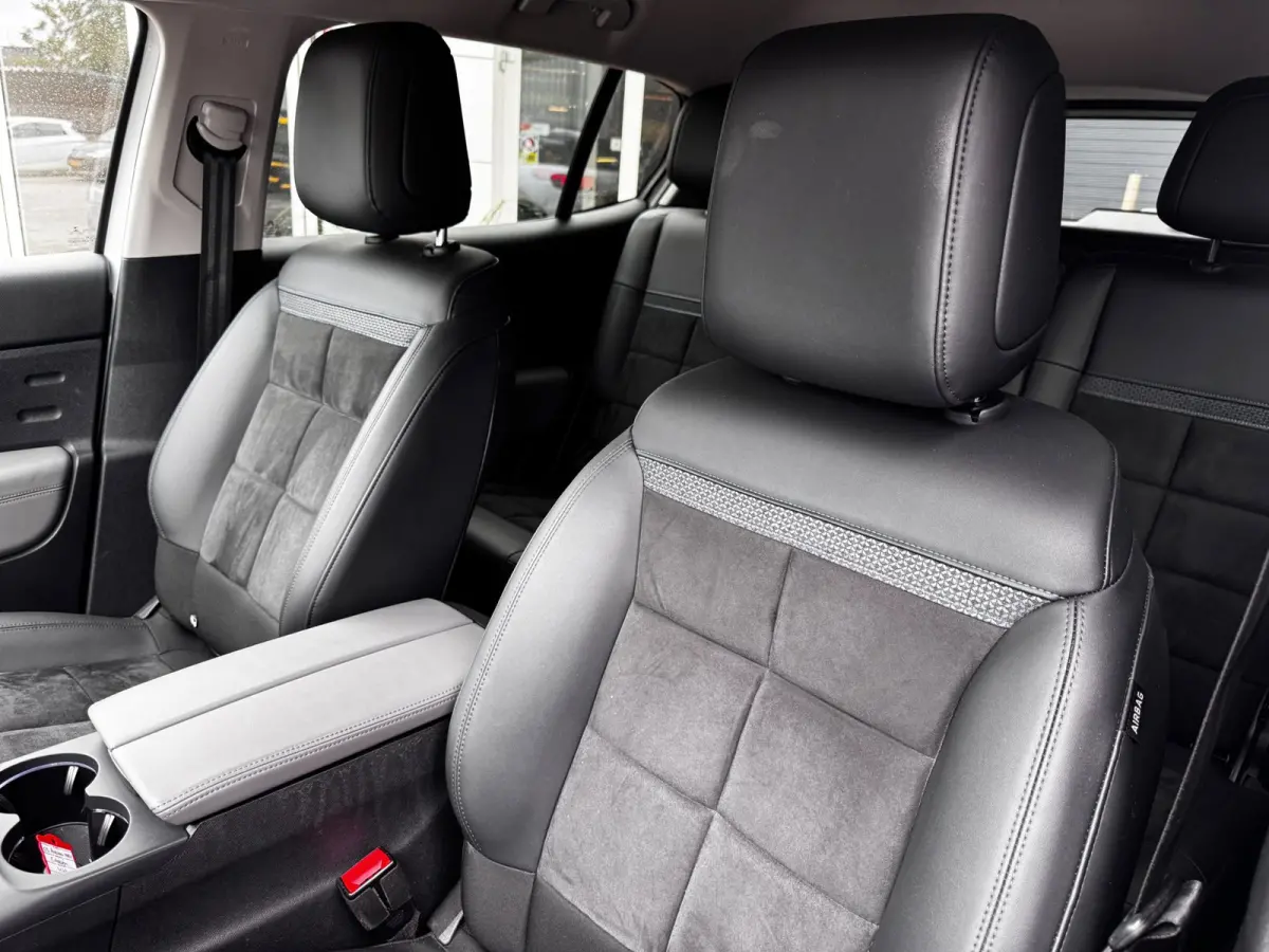 1.6 Plug-in Hybrid 225 Business Plus | Trekhaak | Citroen dealer onderhouden | Camera | Stoelverwarming