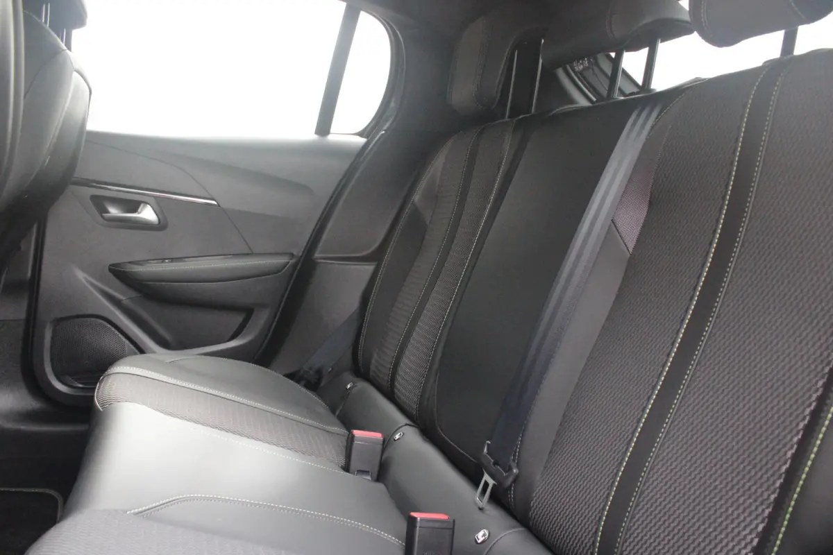 1.2 Hybrid 145PK AUTOMAAT GT | CAMERA VOOR + ACHTER | NAVIGATIE | DRAADLOZE APPLE CARPLAY/ANDROID AUTO | FULL LED KOPLAMPEN | LICHTMETALEN VELGEN 17" | DODEHOEK DETECTIE | DRAADLOZE TELEFOON