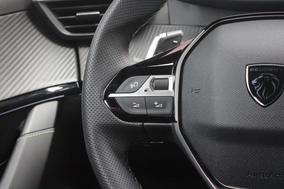 1.2 Hybrid 145PK AUTOMAAT GT | CAMERA VOOR + ACHTER | NAVIGATIE | DRAADLOZE APPLE CARPLAY/ANDROID AUTO | FULL LED KOPLAMPEN | LICHTMETALEN VELGEN 17" | DODEHOEK DETECTIE | DRAADLOZE TELEFOON